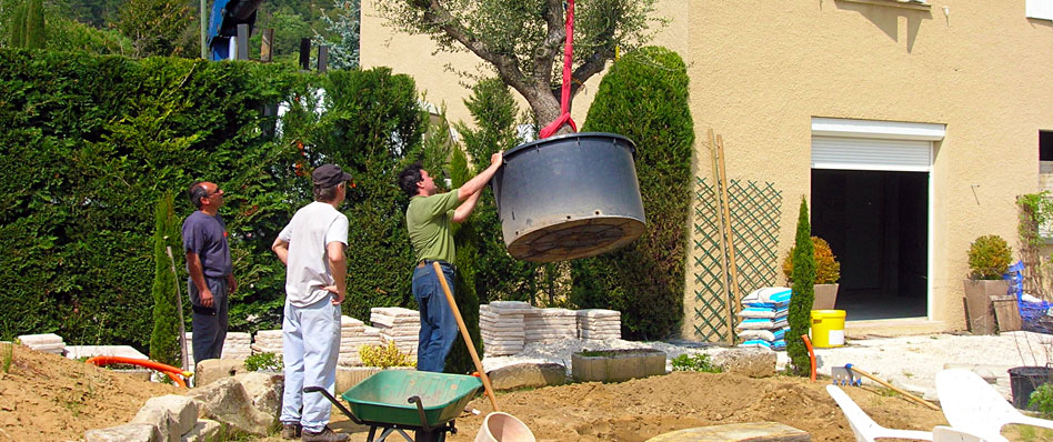 Création et entretien d'espaces verts	de parcs et jardins