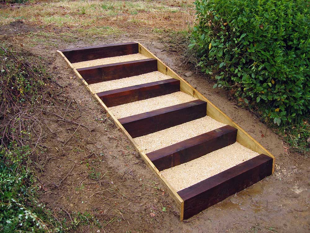 Escalier en bois - Les Jardins de Bastide