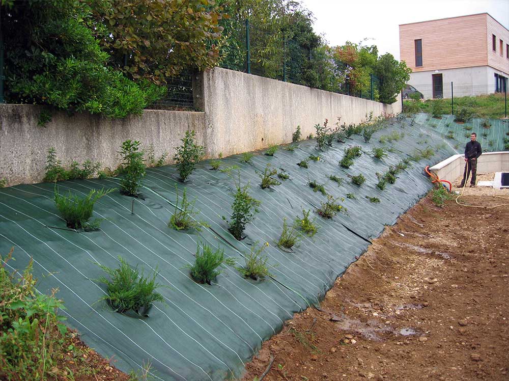 Plantations sur bche - Les Jardins de Bastide